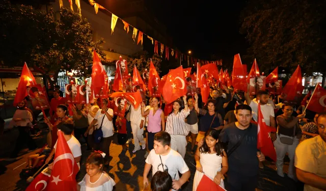 İzmir Efes Selçuk'ta Zafer Bayramı coşkusu