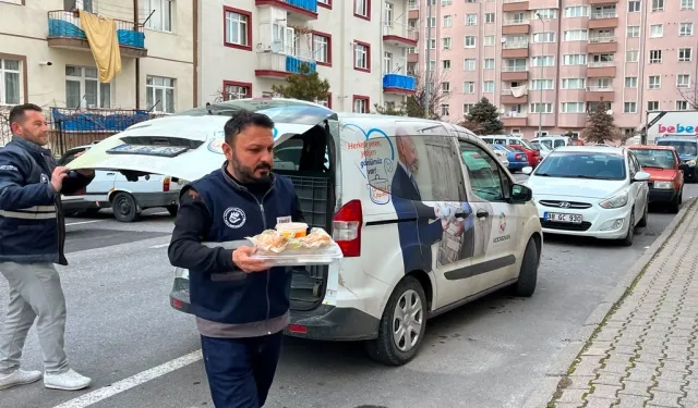 Kayseri Kocasinan'da gönüller 'kap kap' yemekle kazanılıyor