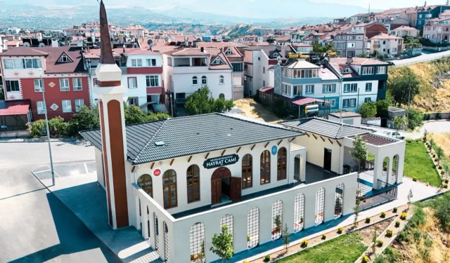 Kayseri Melikgazi'de Hayrat Camii ibadete açılıyor