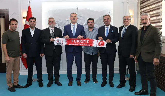 Ağrı'da Vali Bozkurt amatör sporun taleplerini dinledi