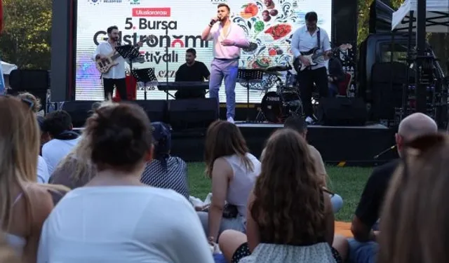 Bursa Gastronomi Festivali'nde müzik ziyafeti