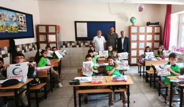 Cansuyu Derneği'nden Konya'da 2 bin 100 öğrenciye kırtasiye desteği
