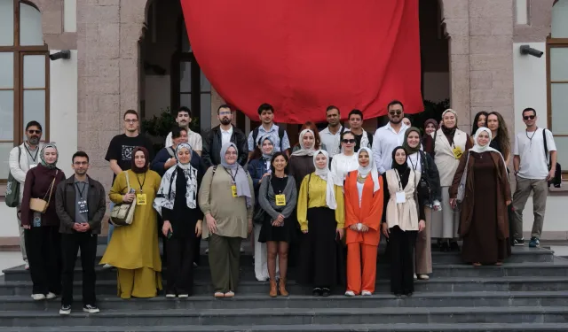 Konya'da 'Kültür Yayıncılığı' temasıyla düzenlenen 5. Yayıncılık Yaz Okulu tamamlandı