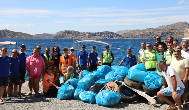 Muğla'da kıyılarda plastik atıklara karşı ortak mücadele