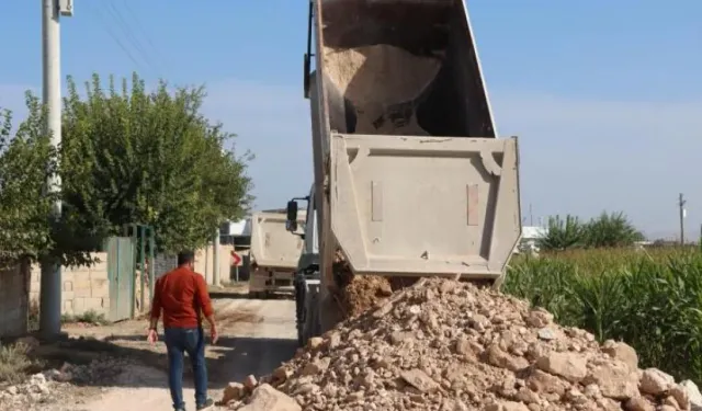 Harran'da 10 kilometrelik grup yolunda yoğun mesai