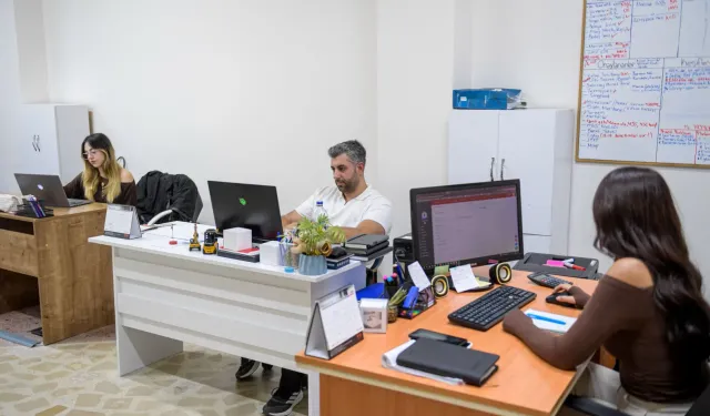 İş'te İzmir'e üye oldular, aynı firmada işe başladılar