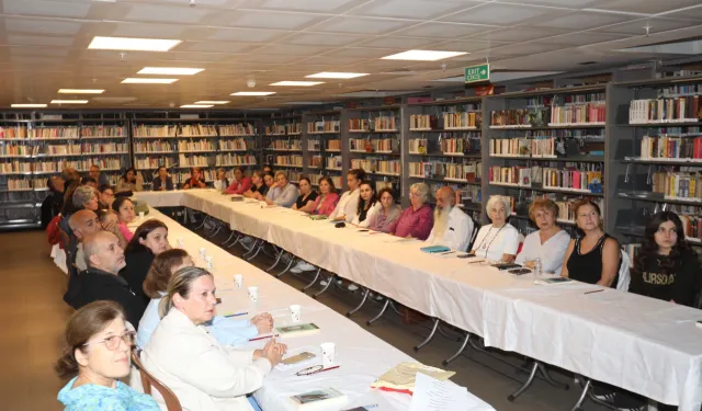 İzmir Efes Selçuk'ta kitap okuma etkinliği