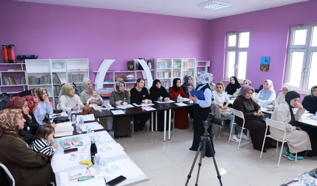 Kocaeli'de Gebze Okur Projesi'nde veli ve öğretmen buluşma