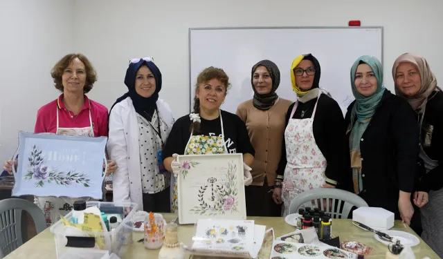 SAMEK'te eski eşyalar sanatla buluşuyor... El emekleri kazanca dönüşüyor