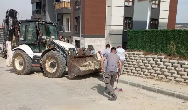 Yenimuhacir'de altyapı sonrası yol tamiratı