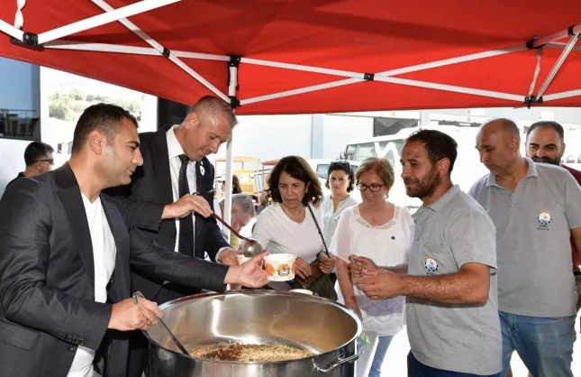 Çiğli Belediyesi Muharrem Ayı'nda aşure etkinliği düzenledi