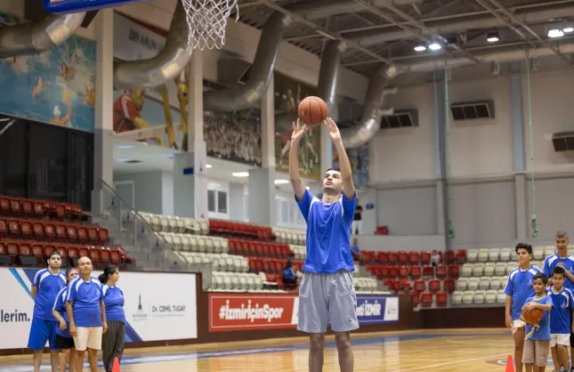 İzmir Yaz Spor Okulları’nda ikinci dönem kayıtları başlıyor