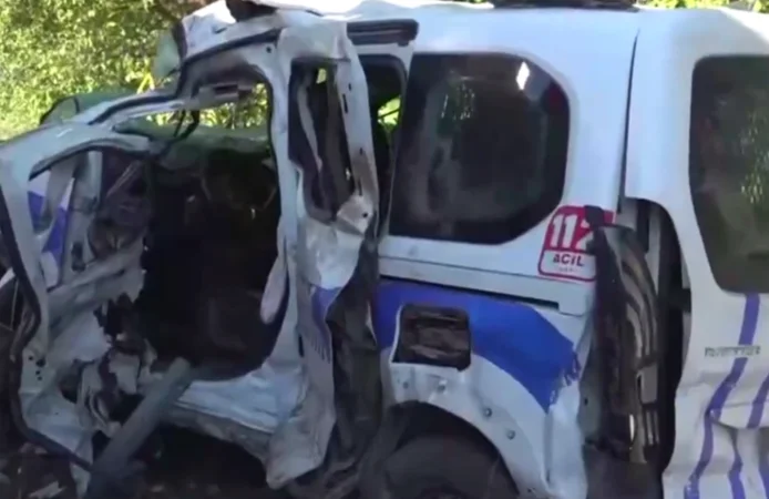 İzmir'de zincirleme kaza! 1 polis şehit, 2 kişi hayatını kaybetti