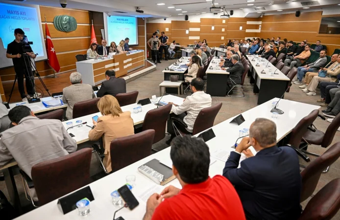 Bornova'da 2025 kesin hesabına meclis onayı