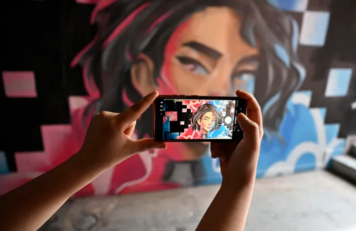 Farabi Alt Geçidi'nde grafiti dokunuşu