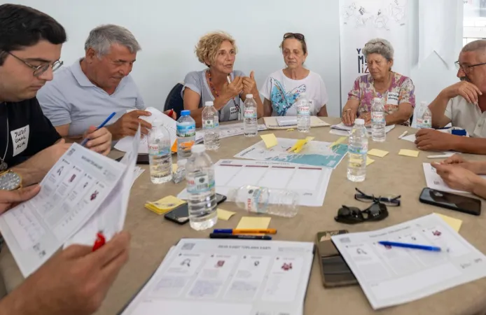 İzmir'de Yurttaş Meclisi dönemi başladı