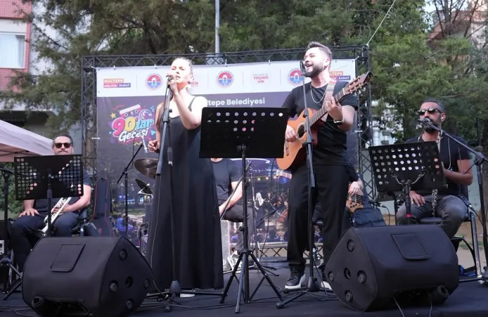 İstanbul Maltepe'de 90'lar rüzgarı devam ediyor
