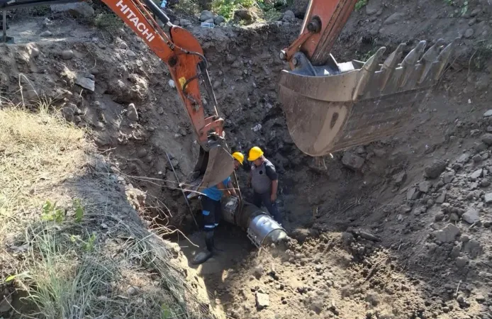 Balıkesir'de 40 yıllık içme suyu hattında bakım ve onarım