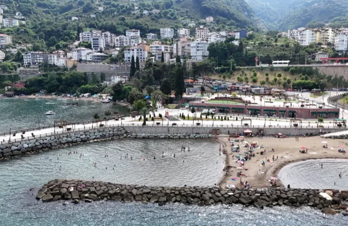 Ordu'da gökdelenlerin yıkıldığı sahil halkın hizmetine açıldı