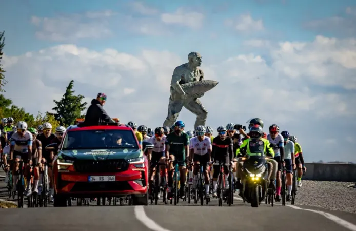Çanakkale'de iki kıtada pedal çevirdiler... Gran Fondo'da şampiyonlar belli oldu