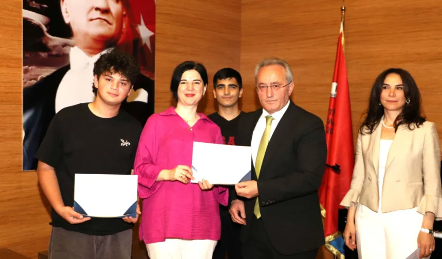Bursa, Yeşilay münazara turnuvasında zirvede!