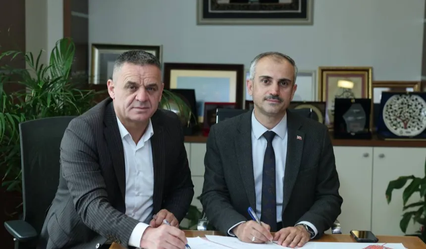 Çayırova Belediyesi’nde toplu iş sözleşmesi imzalandı
