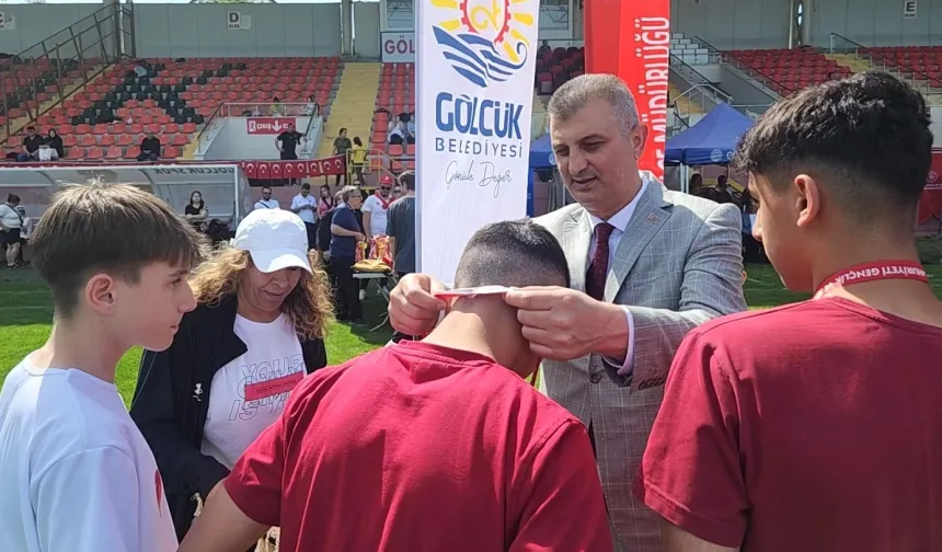 Gölcük 19 Mayıs şampiyonlarını ödüllendirdi