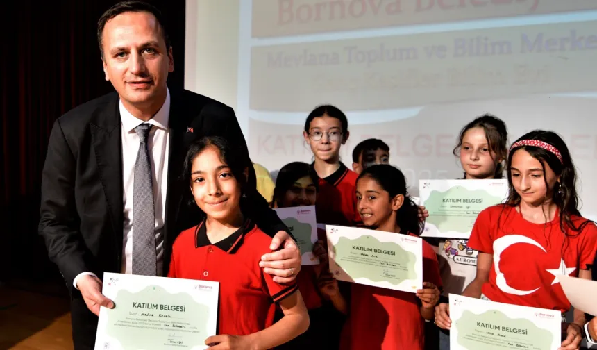 İzmir Bornova’da bilimle büyüyen geleceğin sertifika heyecanı