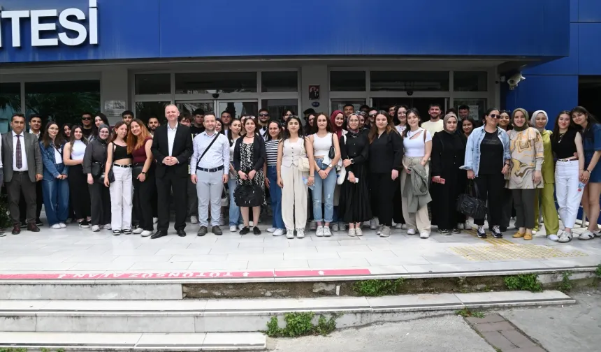 Manisa Büyükşehir’den üniversitelilere kariyer desteği