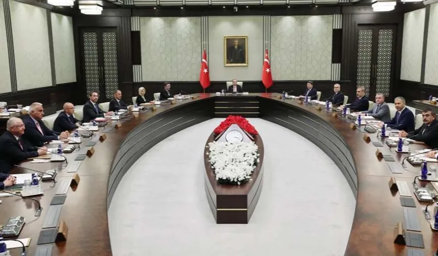 Kabine yoğun gündemle toplanıyor!