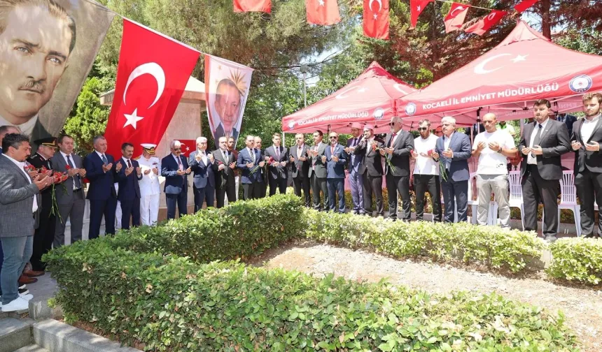 Kocaeli Bağçeşme’de protokol tam kadro şehitleri andı