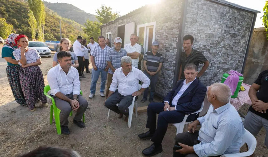 İzmir Büyükşehir’den evi yanan aileye yardım eli