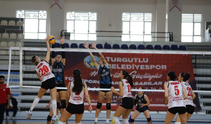 Turgutlu Belediyesi Kadın Voleybol Takımında Net Galibiyet: 3-0