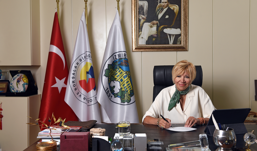 Atatürk akıl ve bilimi rehber edinen bir vizyonun simgesidir...