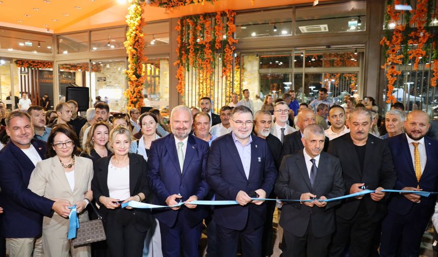 Menemen’de rekor açılış! 6 ayda 6 açılış...