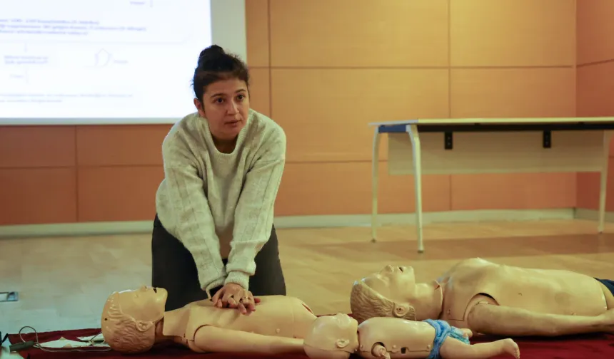 Antalya Büyükşehir'de personel için ilk yardım eğitimi