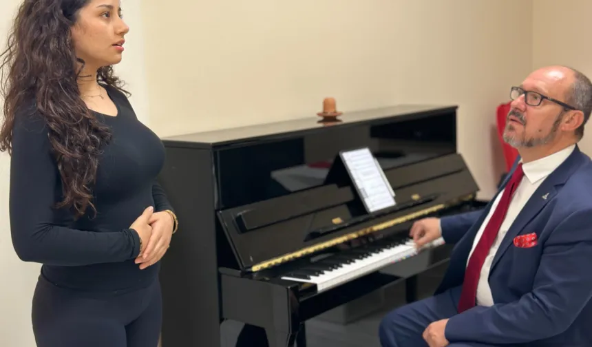 İzmir Büyükşehir'den gençlerin sanat yolculuğuna destek