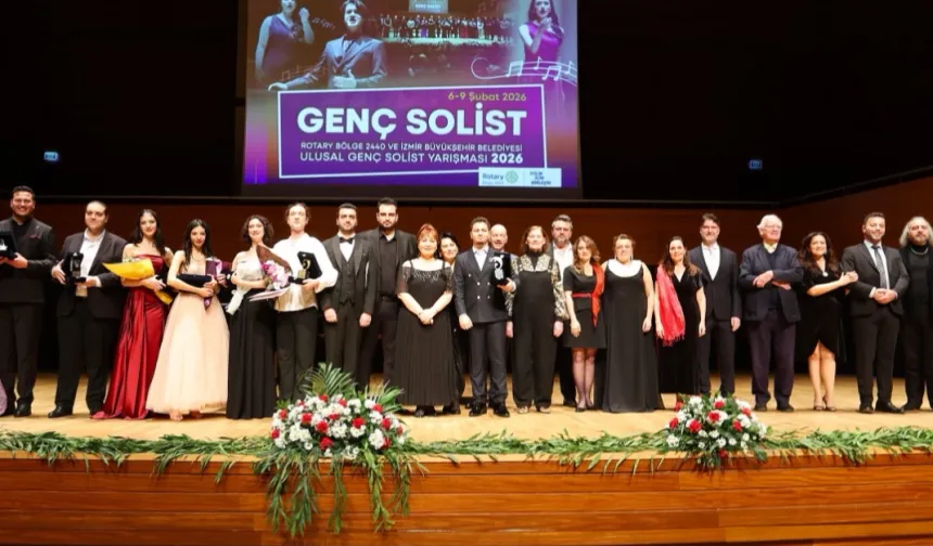 İzmir'de Genç Solist Yarışması'nda ödüller sahiplerini buldu