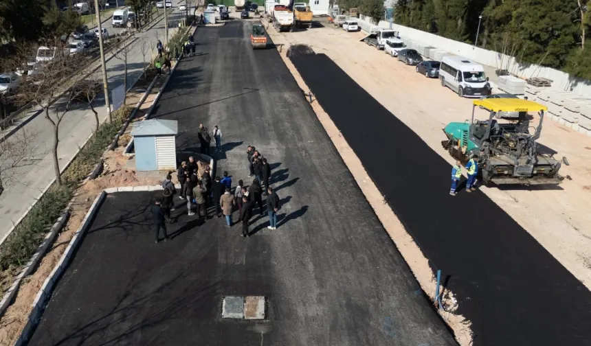 İzmir'in yollarında tam gaz asfalt seferberliği