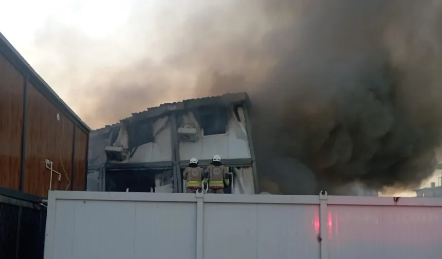 Manisa'da işçi konteynerinde çıkan yangın kontrol altına alındı