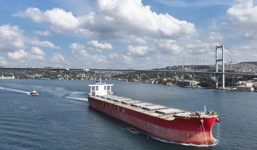 Türk boğazları 2025'te 85 binlik gemi trafiğini yönetti