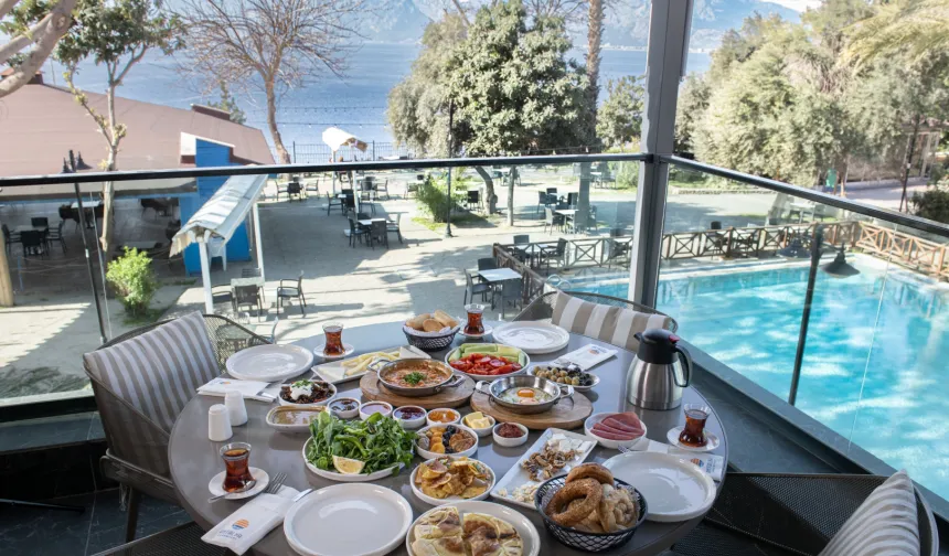 Antalya Muratpaşa'da sosyal tesisler bayramın ilk günü kapalı