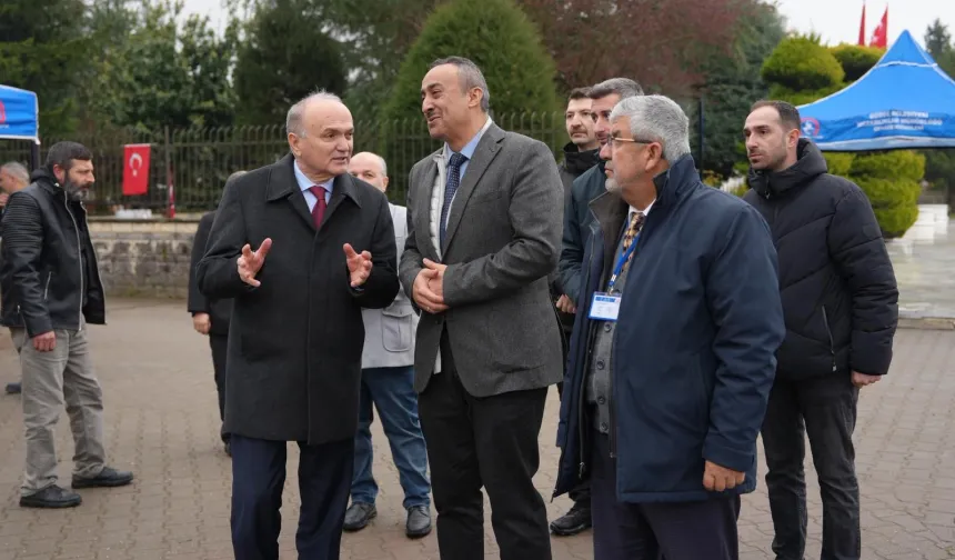 Başkan Özlü bayram arifesinde vatandaşlarla buluştu