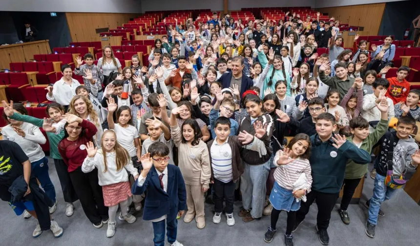 İzmir'de kadın ve çocuk odaklı sosyal politikalar güçleniyor