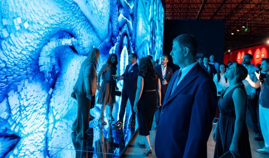 İzmir'de kültür ve sanat hamlesi... İki yılda 40 bin kişi tiyatroyla buluştu