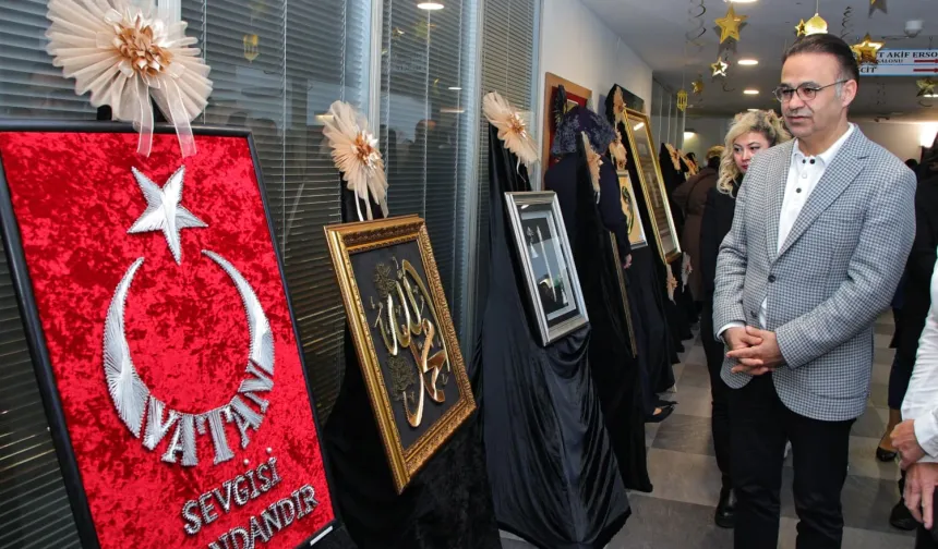 İzmir'de 'Sanatın Diliyle Değerlerimiz' sergisi açıldı