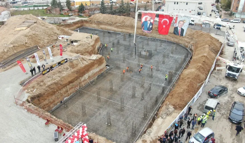 Malatya'da Turgut Özal Gençlik Merkezi'nin temeli atıldı