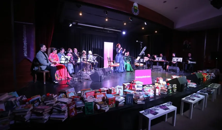 Bursa İnegöl'de edebiyat ve musiki aynı sahnede buluştu