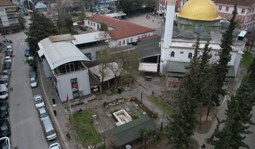 Bursa Nilüfer'de İhsaniye Eski Köy Meydanı'na modern dokunuş