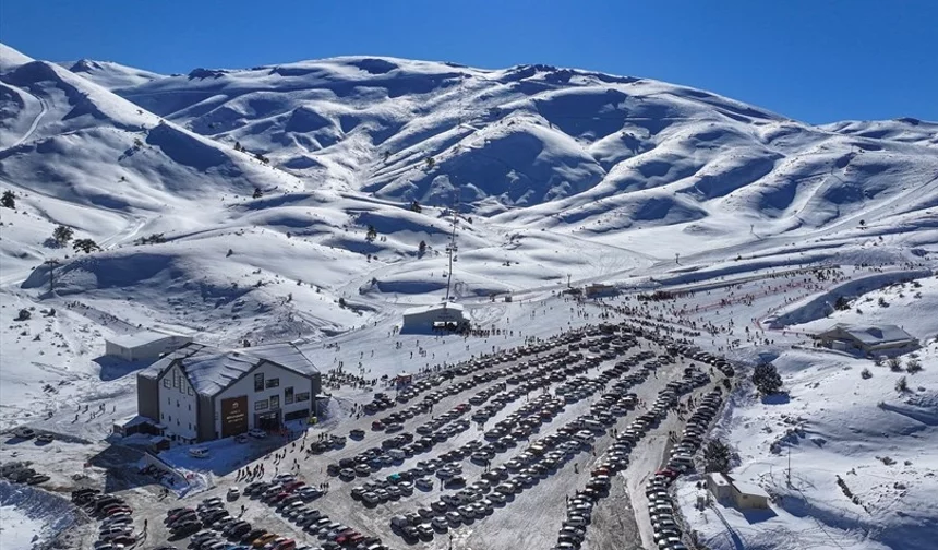 Denizli Kayak Merkezi bölge turizmine damga vurdu